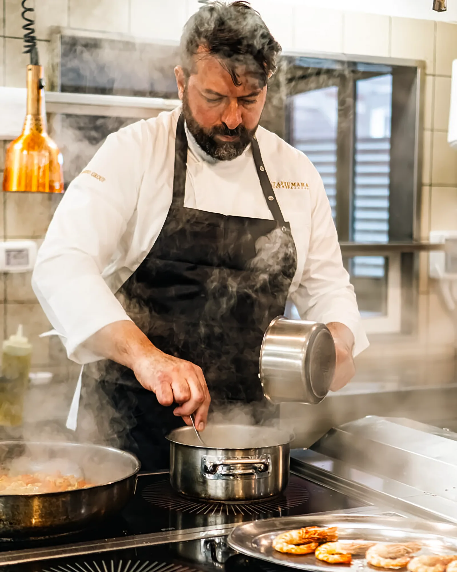 Lo Chef Antonio Battaglia ai fornelli