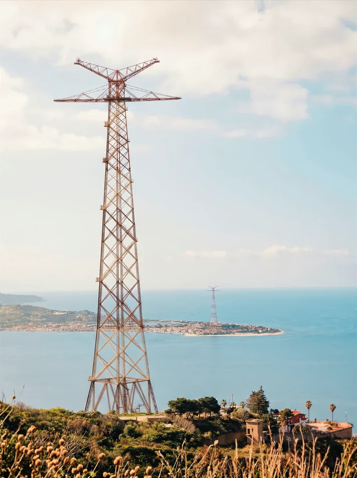 Il traliccio dello Stretto a Cannitello